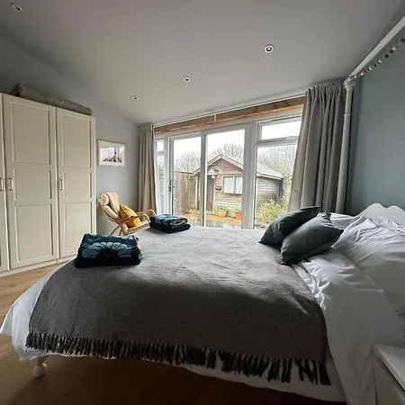 Holiday home Stable Barn, Saffron Meadow, *